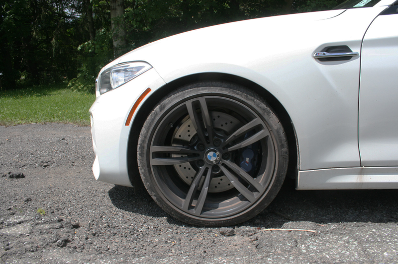 Illustration for article titled The 2017 BMW M2 Is Exactly What You Want A Modern M Car To Be